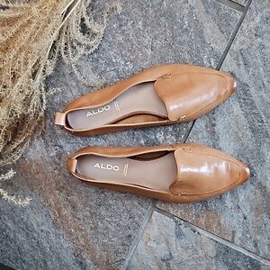 Aldo Genuine Leather Tan/ Camel Flats with Semi-Pointed Toe - Size 5